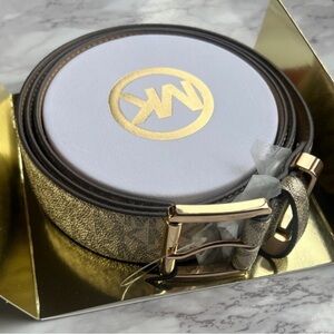 MICHAEL KORS MK LOGO VANILLA BELT W/GOLDTONE MK LOGO BUCKLE  L/XL IN GIFT BOX